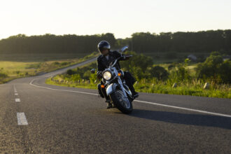 Assurance moto en 2026 : ce que tout motard devrait savoir avant de partir