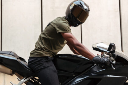 Obtenir un devis d'assurance moto dans ChatGPT : APRIL Moto franchit une étape inédite en Europe
